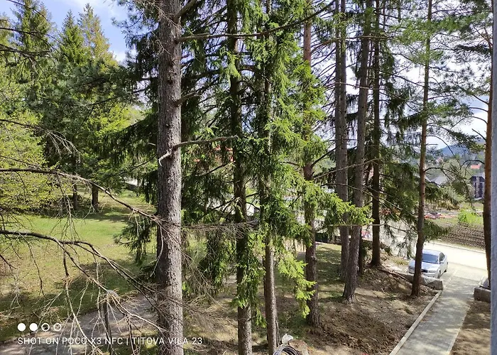 アパート 23 Titova Palisat