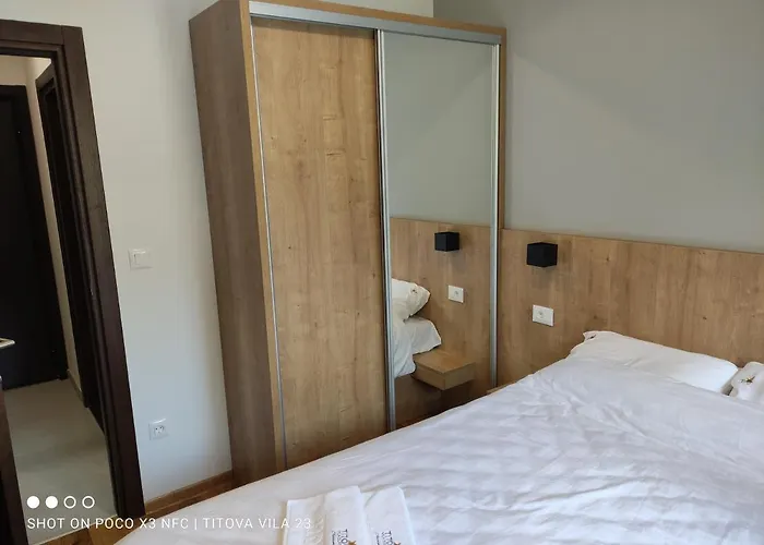 23 Titova アパート