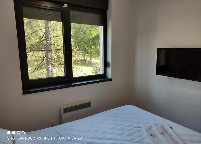 23 Titova アパート Palisat