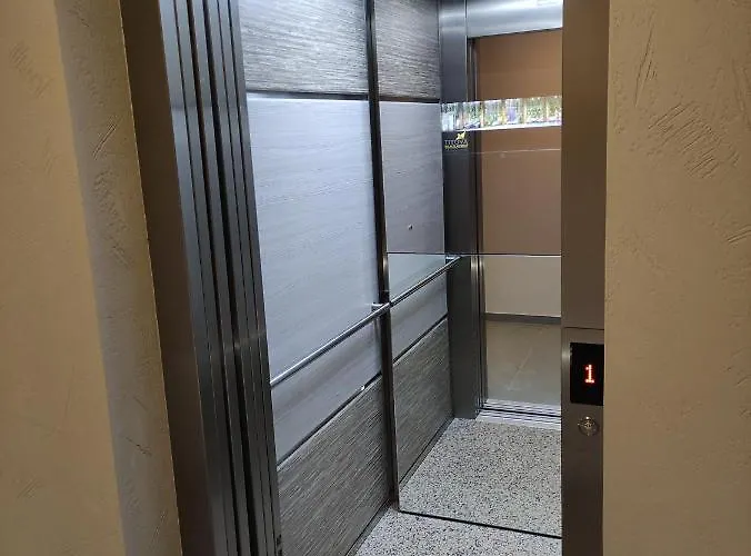 アパート 23 Titova Palisat