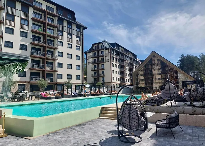 23 Titova アパート *