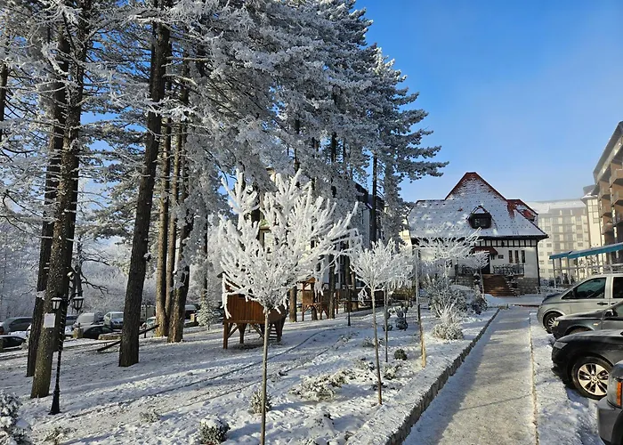 23 Titova アパート *